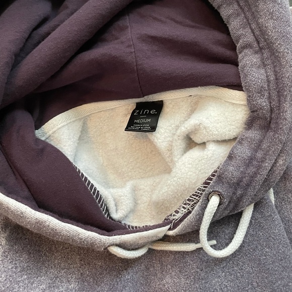 Zumiez sweater - Picture 4 of 4